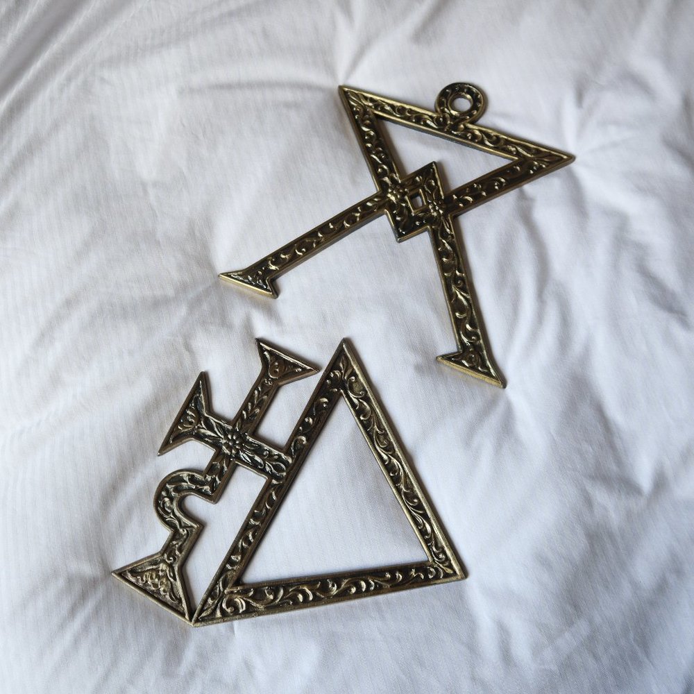 Metal Pharmaceutical Signs Symbols